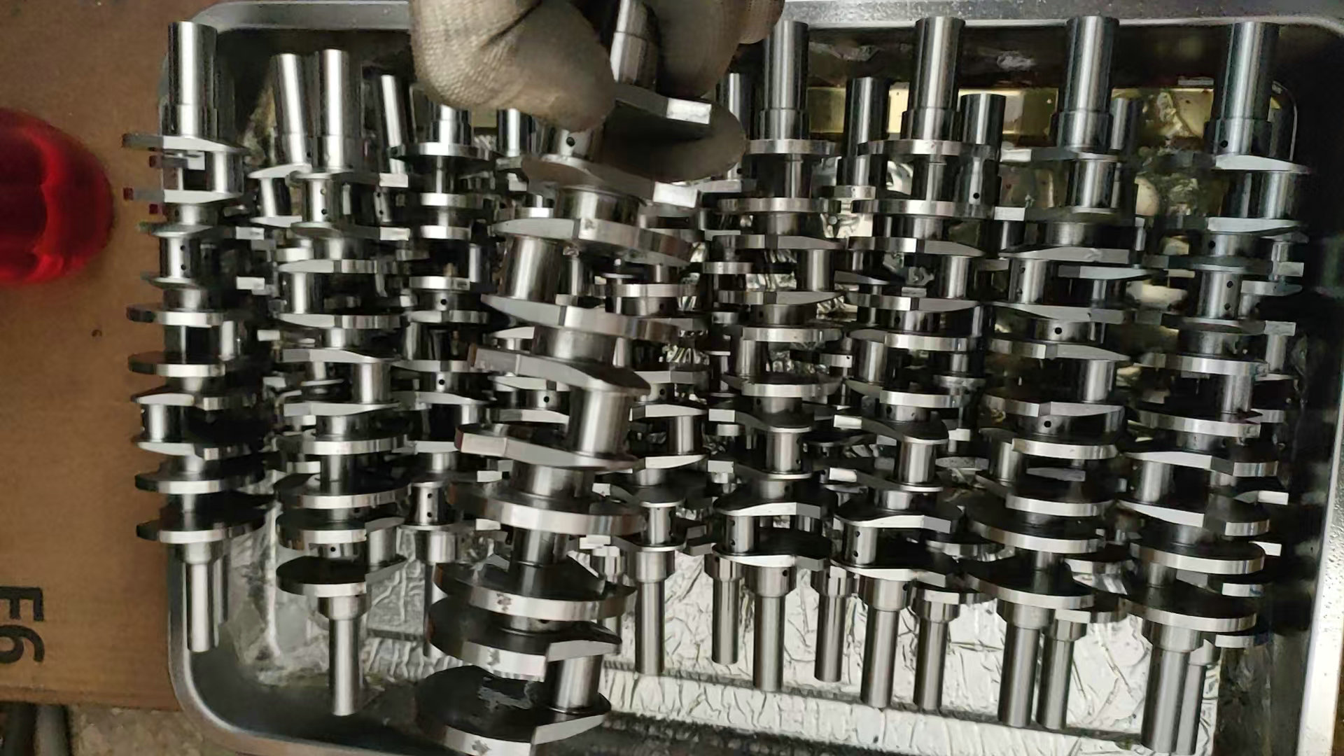Crankshaft machining and lubrication oil passage display
